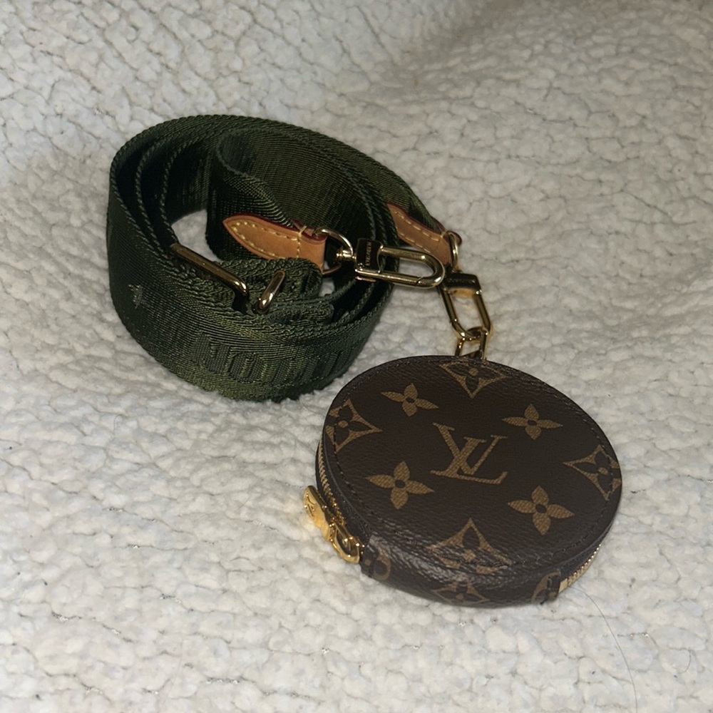 * Louis Vuitton Bando strap and coin pouch
